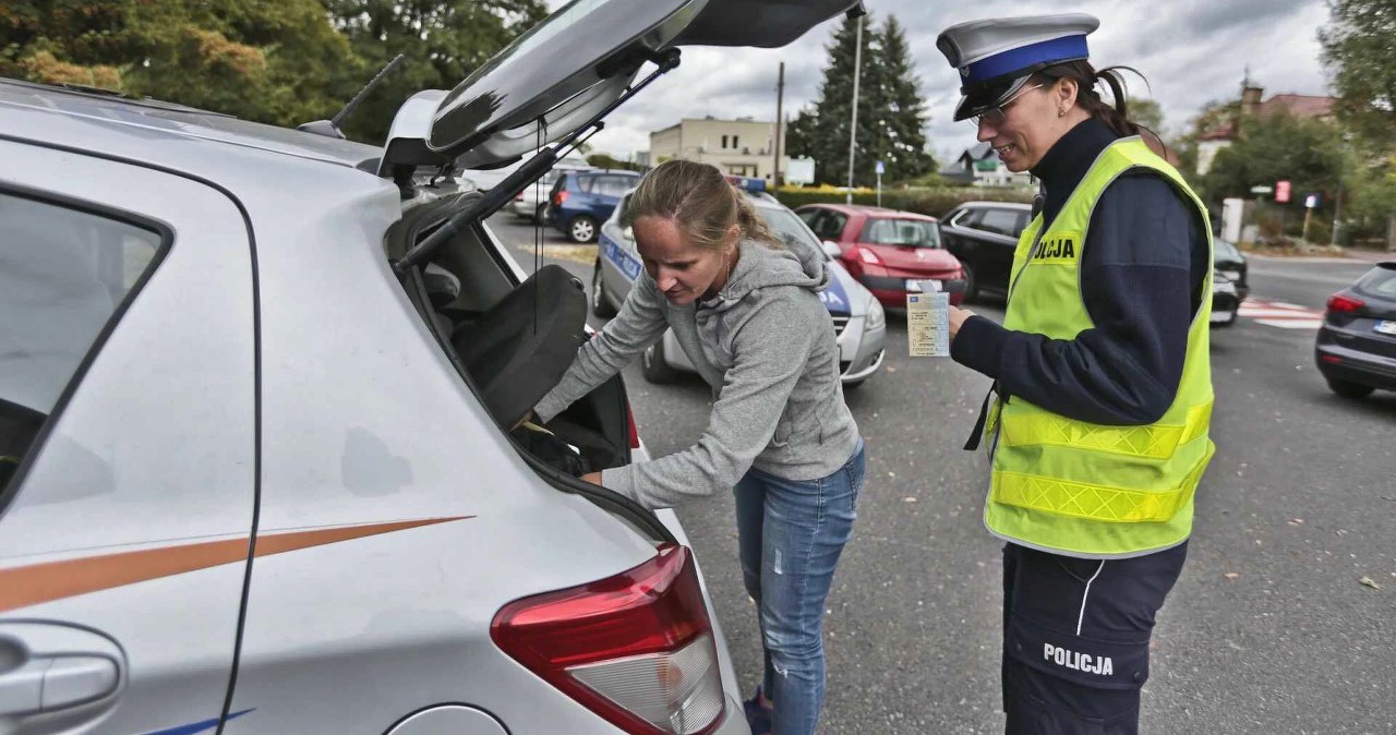 Ko policija ieško automobiliuose: šie daiktai gali kainuoti baudą net nejudant iš vietos