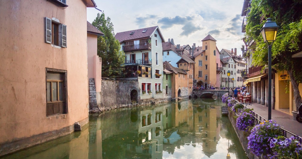 Alpių Venecija žavi ne tik kanalais: kuo garsėja Ansi ir kodėl ten plūsta turistai