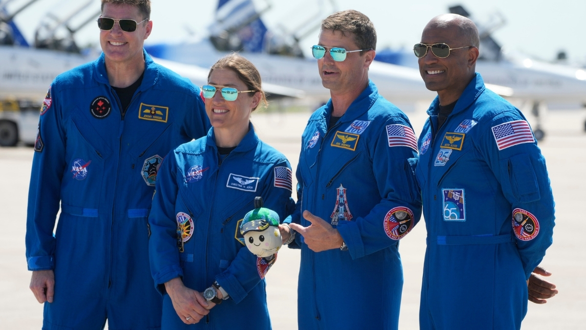 „NASA“ Mėnulio misija jau rašo istoriją: ketveriukė kitokia nei „Apollo“ laikais