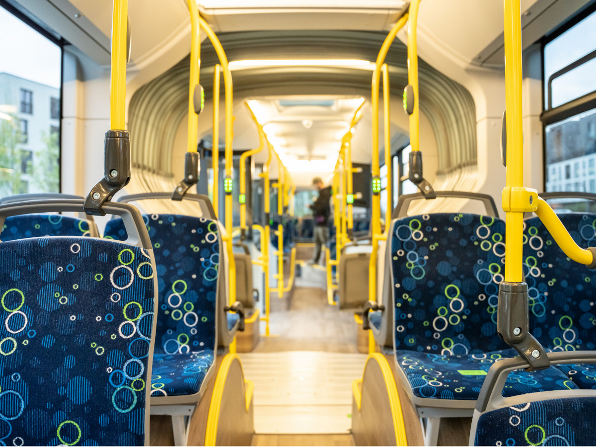 Svarbi žinia keliaujantiems per Velykas: sekmadienį autobusai važiuos, pirmadienį – ne