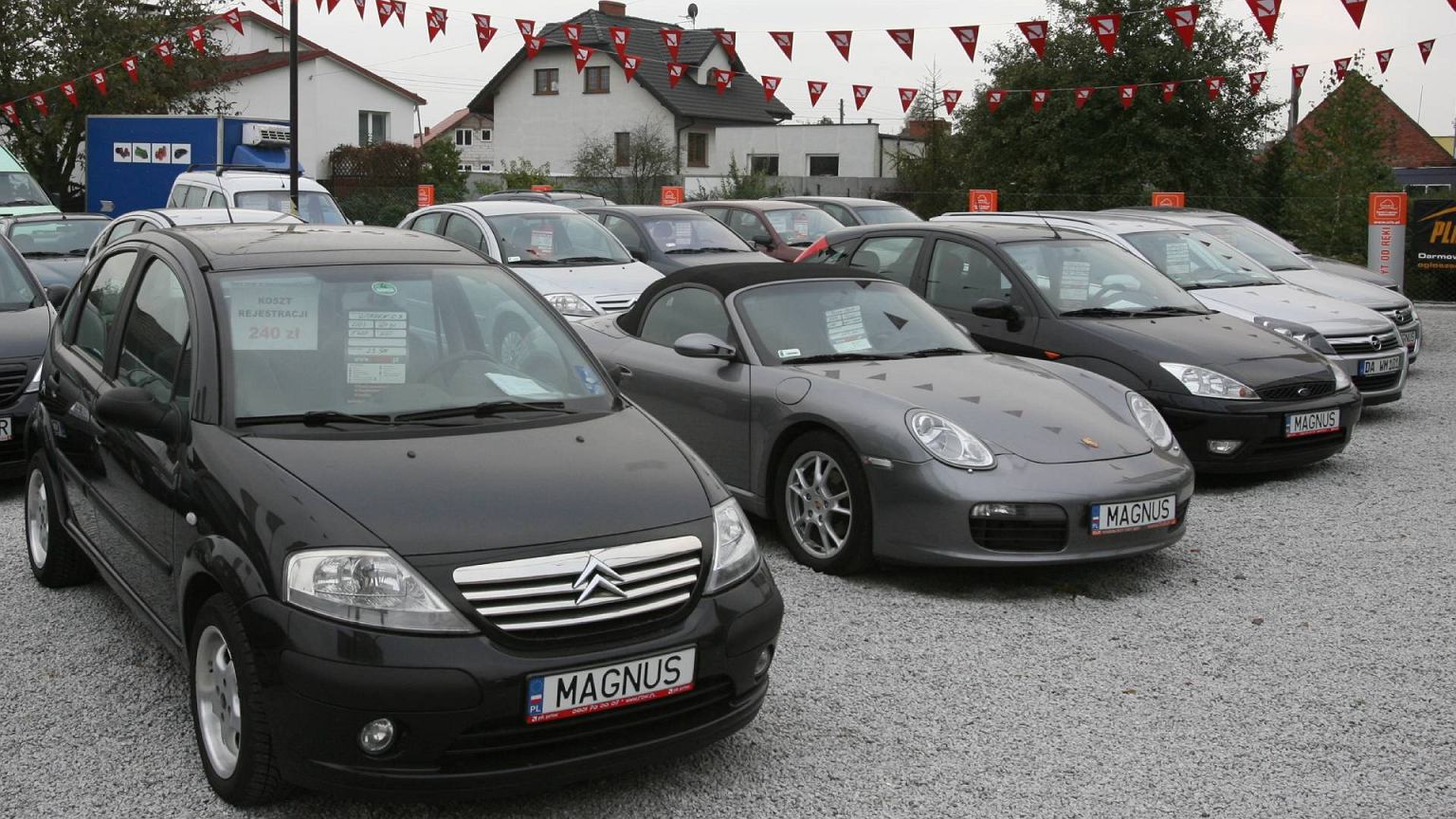 Šie miesto automobiliai dar neseniai buvo hitas, o dabar kainos sminga: užtenka pažiūrėti po kapotu