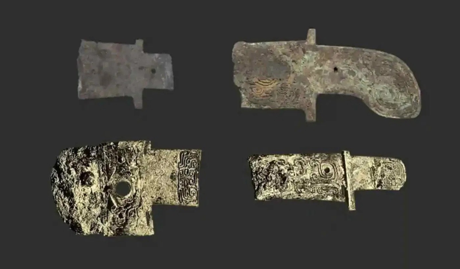 Kinijoje aptiko iš dangaus nukritusio metalo kirvį: mįslinga Sanxingdui civilizacija stebina
