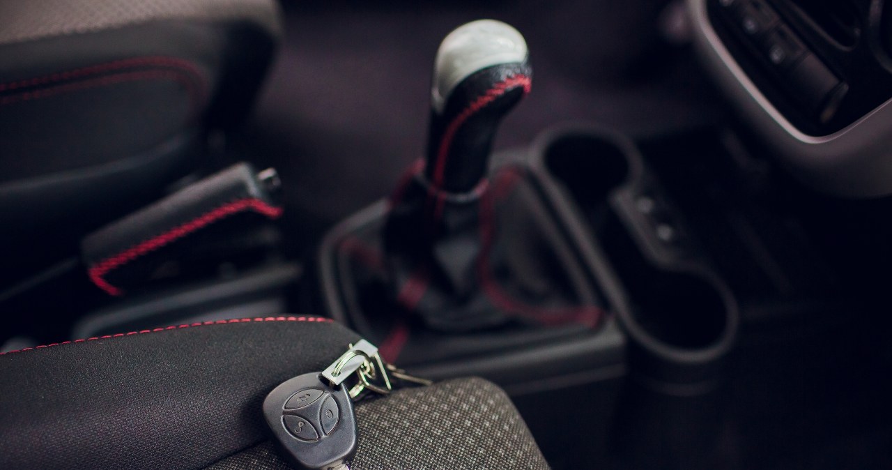 Užtrenkėte raktelius automobilyje? Šis triukas gali išgelbėti, bet tinka ne visiems