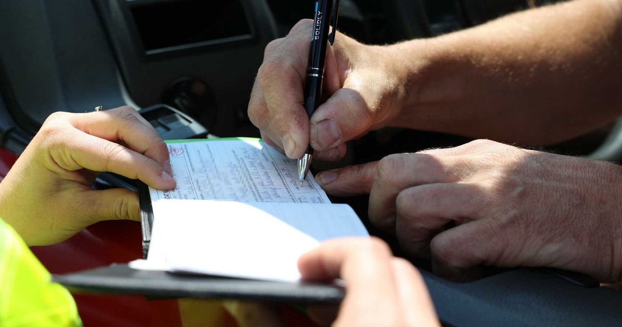 Nustebsite: bauda gali grėsti ir keleiviui – štai kada jis atsako už kelionę automobiliu