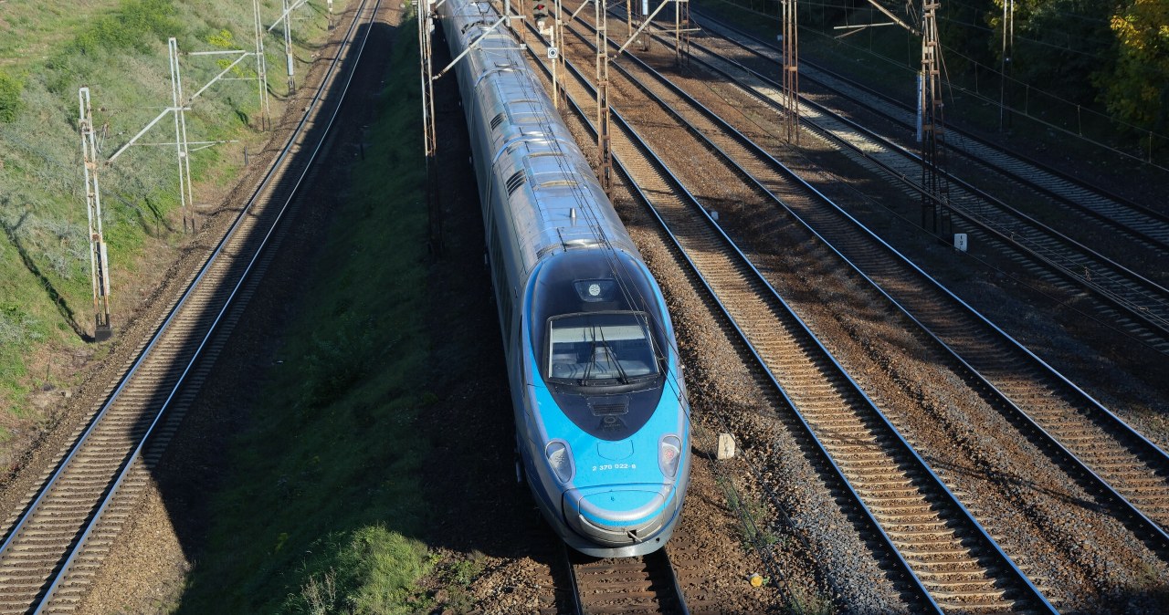 „PKP Intercity“ Pendolino jau pusiaukelėje: čekai sprendžia, ar įleis į reguliarius reisus