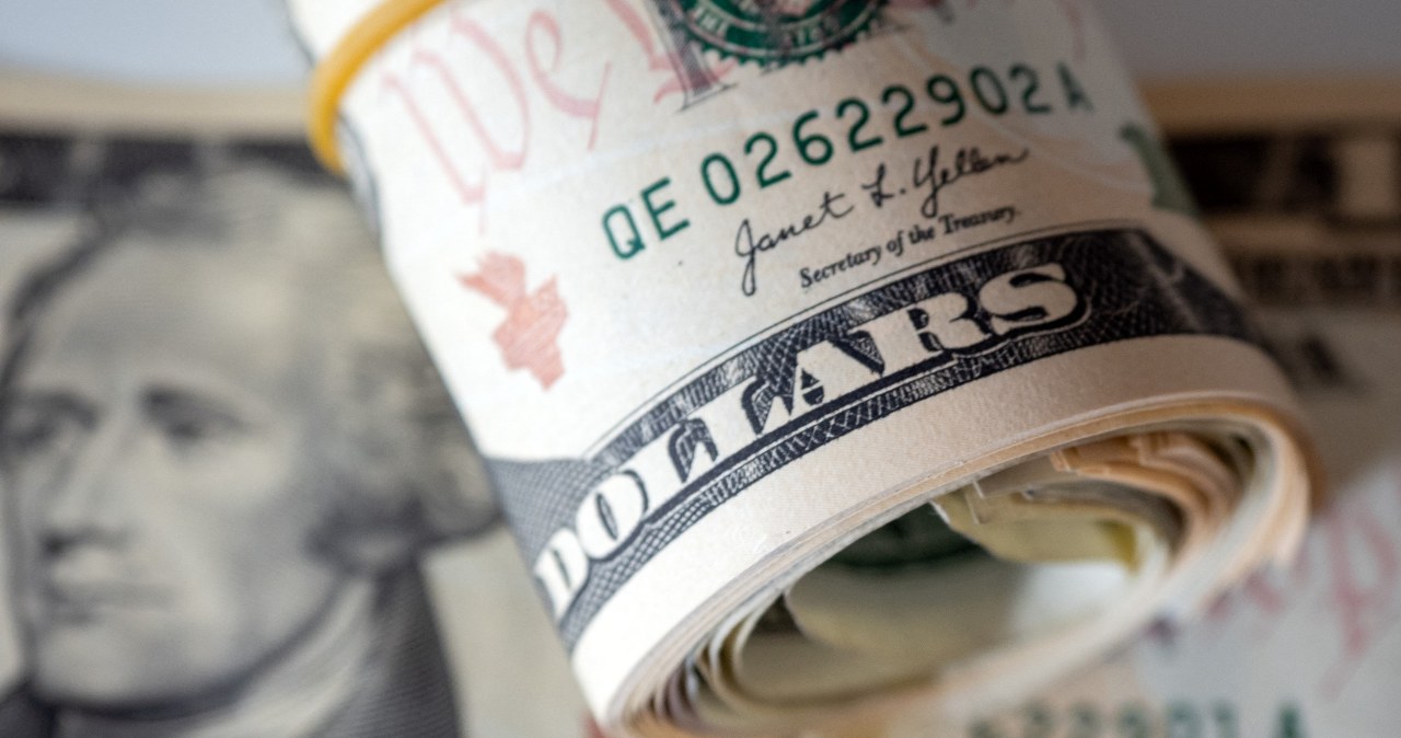 Doleris kyla, a investuotojai laukia žinių iš JAV: ką apie Fed planuoja kandidatas K. Warshas