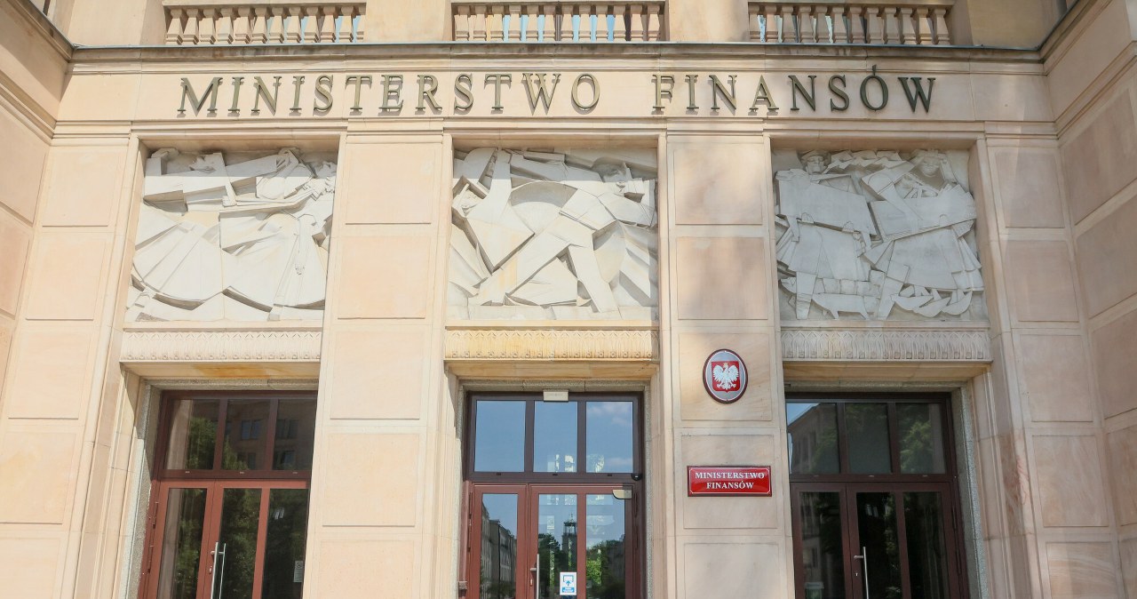Lenkijos finansų ministerija skelbia gegužės iždo obligacijų pasiūlymą: palūkanos nesikeičia