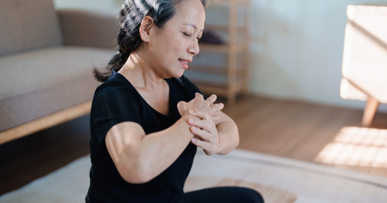 Naujas judėjimo trendas mažina stresą: mindful movement padeda „išjungti“ išgyvenimo režimą