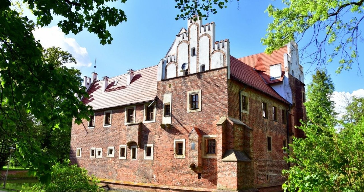 Miniatiūrinė pilis ant vandens netoli Vroclavo: štai kodėl čia veržiasi savaitgaliais