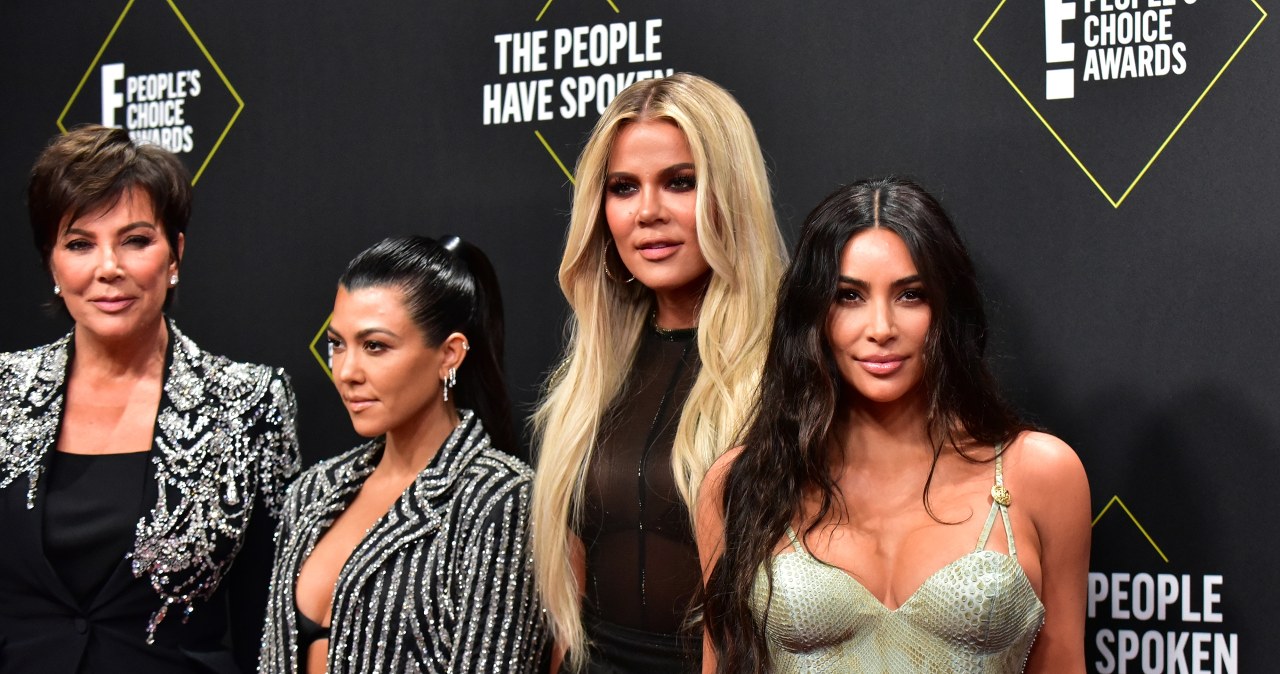 Kardashianų Velykos kaip podiumas: Kris Jenner sijonas ir Khloé taškeliai užkariavo sezoną