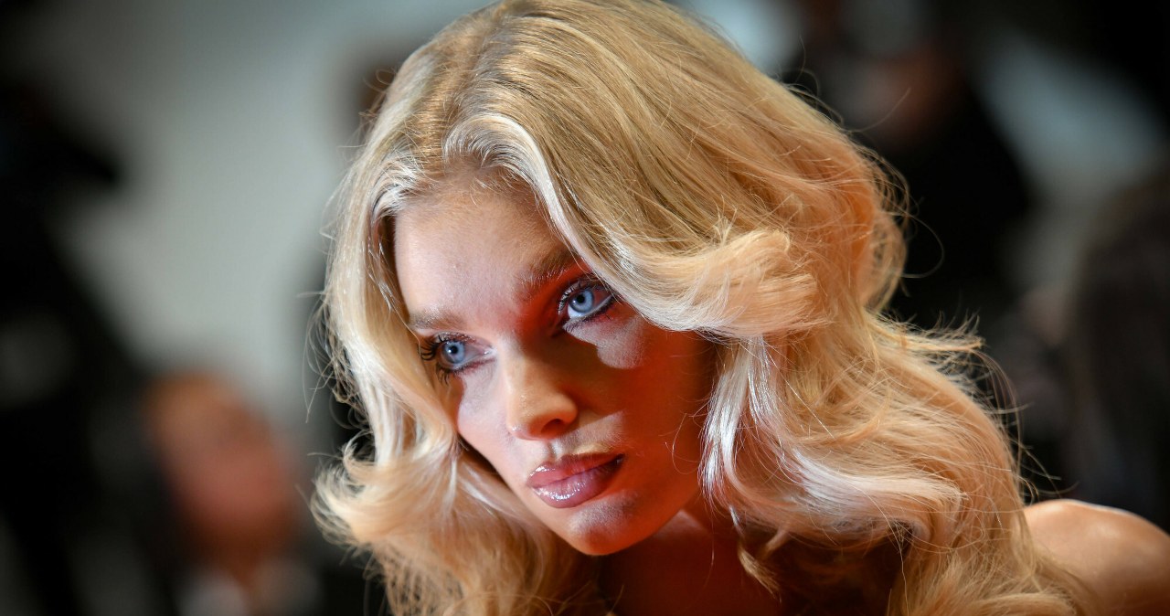 Elsa Hosk laukiasi antro vaiko: parodė pavasario hitą – trencą, kuris tinka visoms