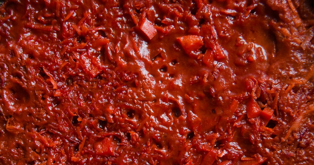 Šefų triukas su pomidorų pasta: 3 minutės keptuvėje ir sriubos bei padažai pasikeis