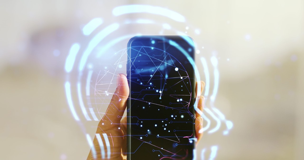 Ar telefonas jūsų klausosi? Mokslininkai paaiškino, kodėl reklamos „atsiranda“ po pokalbių