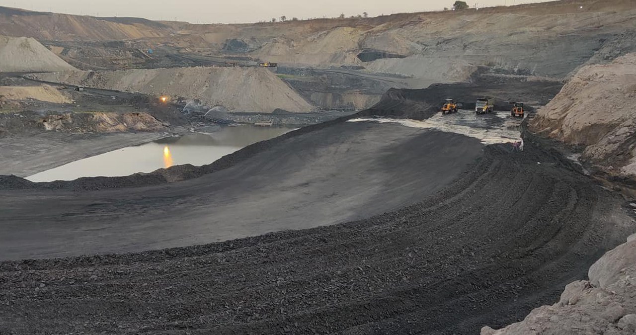 JAV praranda lyderystę: Indijos „Coal India“ ruošia didžiausią anglies kasyklą pasaulyje