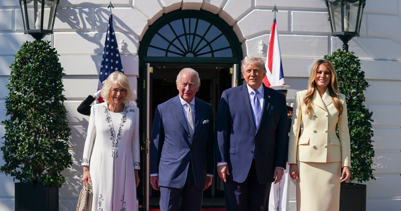 Melania Trump ir karalienė Camilla Baltuosiuose rūmuose: apranga išdavė daugiau nei žodžiai