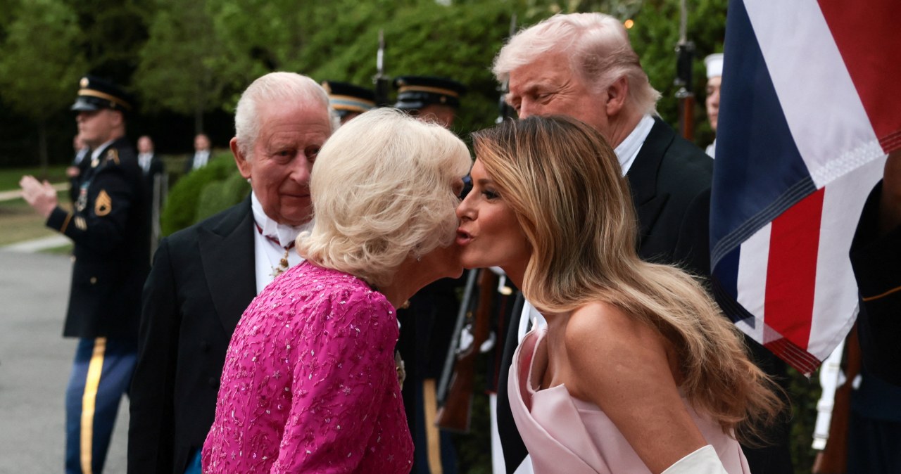 Karolio III vizitas JAV sukėlė mados audrą: Camilla be tiaros, Melania – su „Dior“