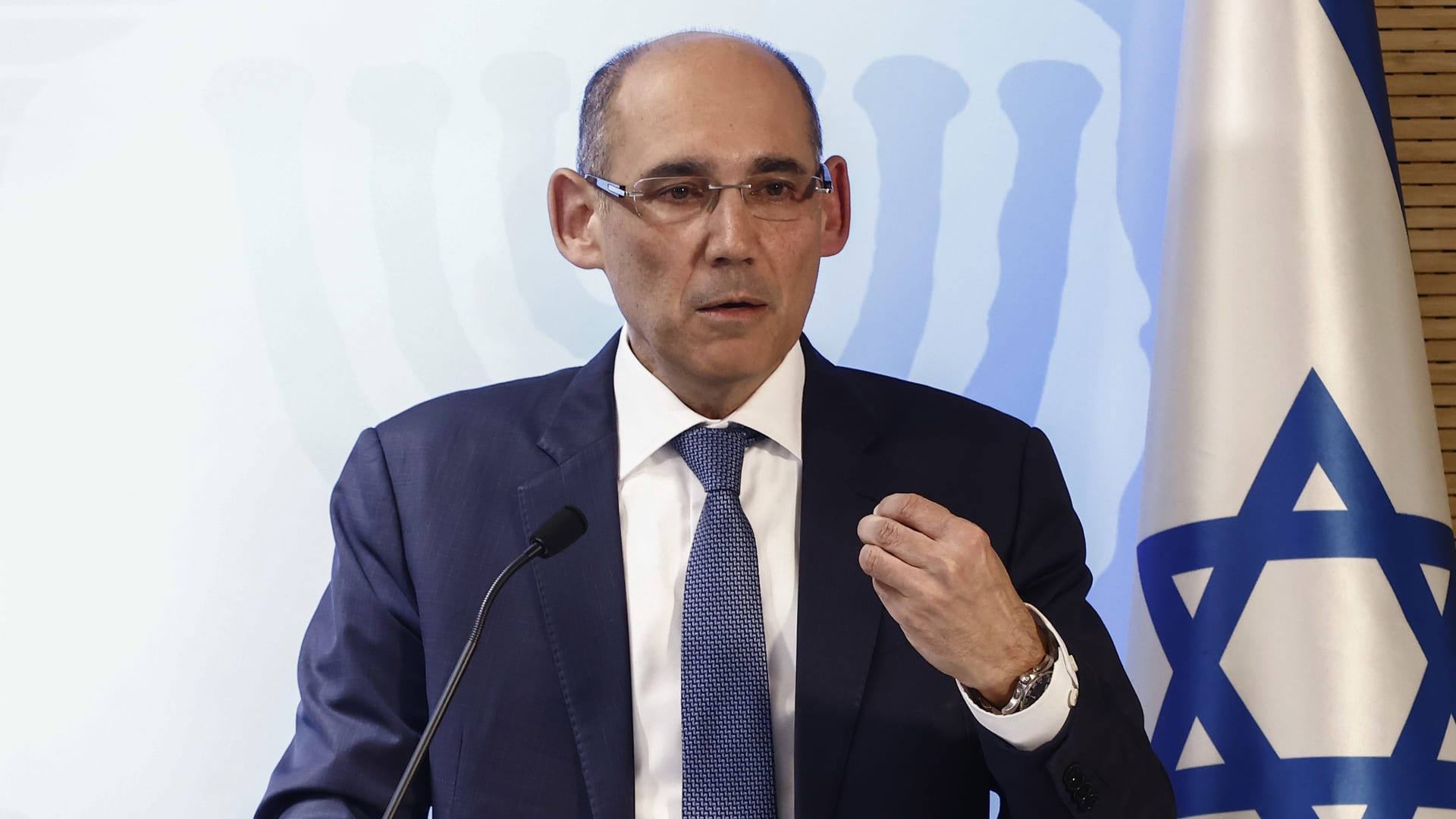 Izraelio centrinis bankas įspėja: karas mažina augimą, bet paliaubos gali pakeisti viską