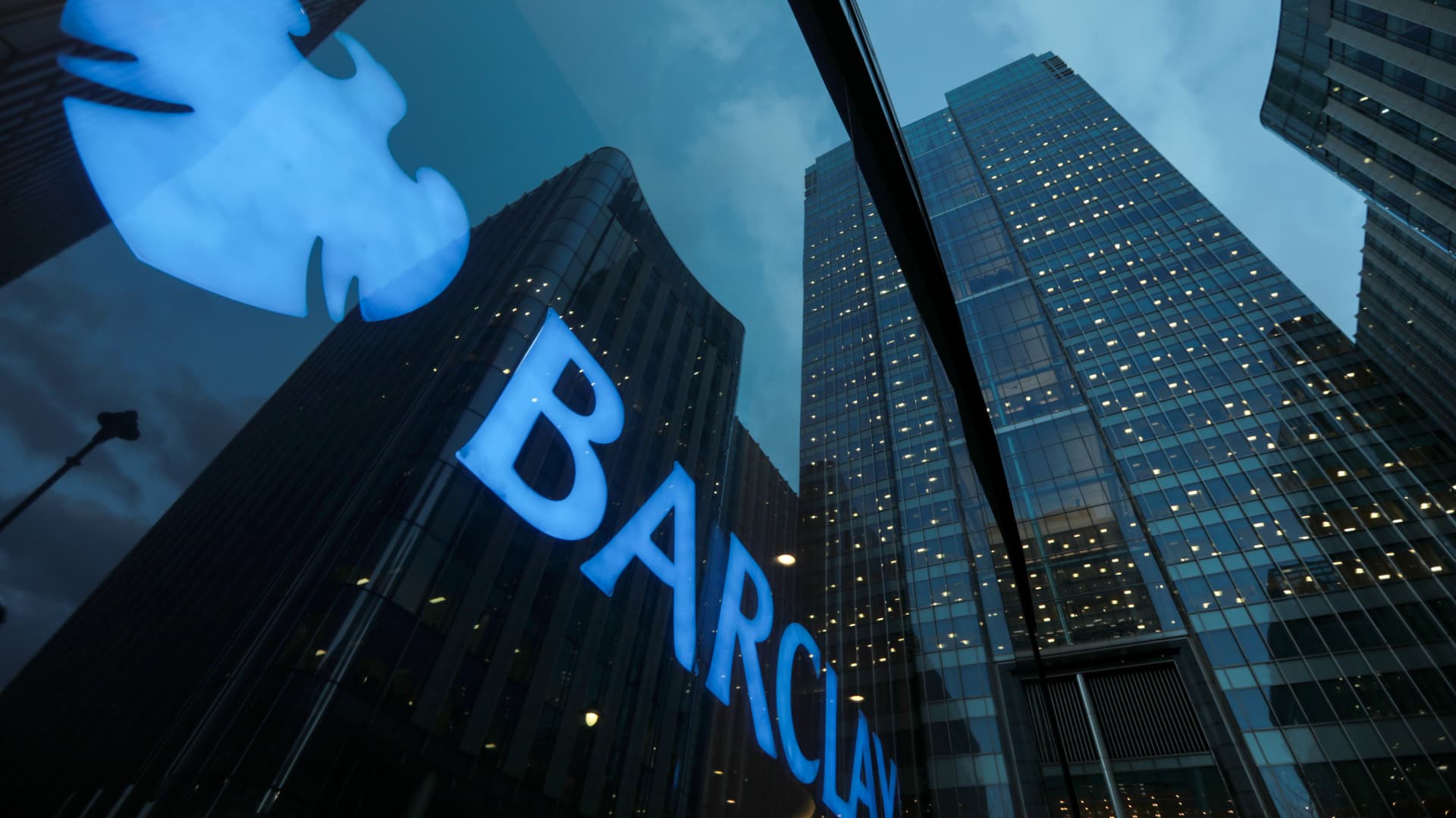 Europos bankams įtampa dėl privataus kredito: „Barclays“ ir kiti ramina, bet nerimas auga