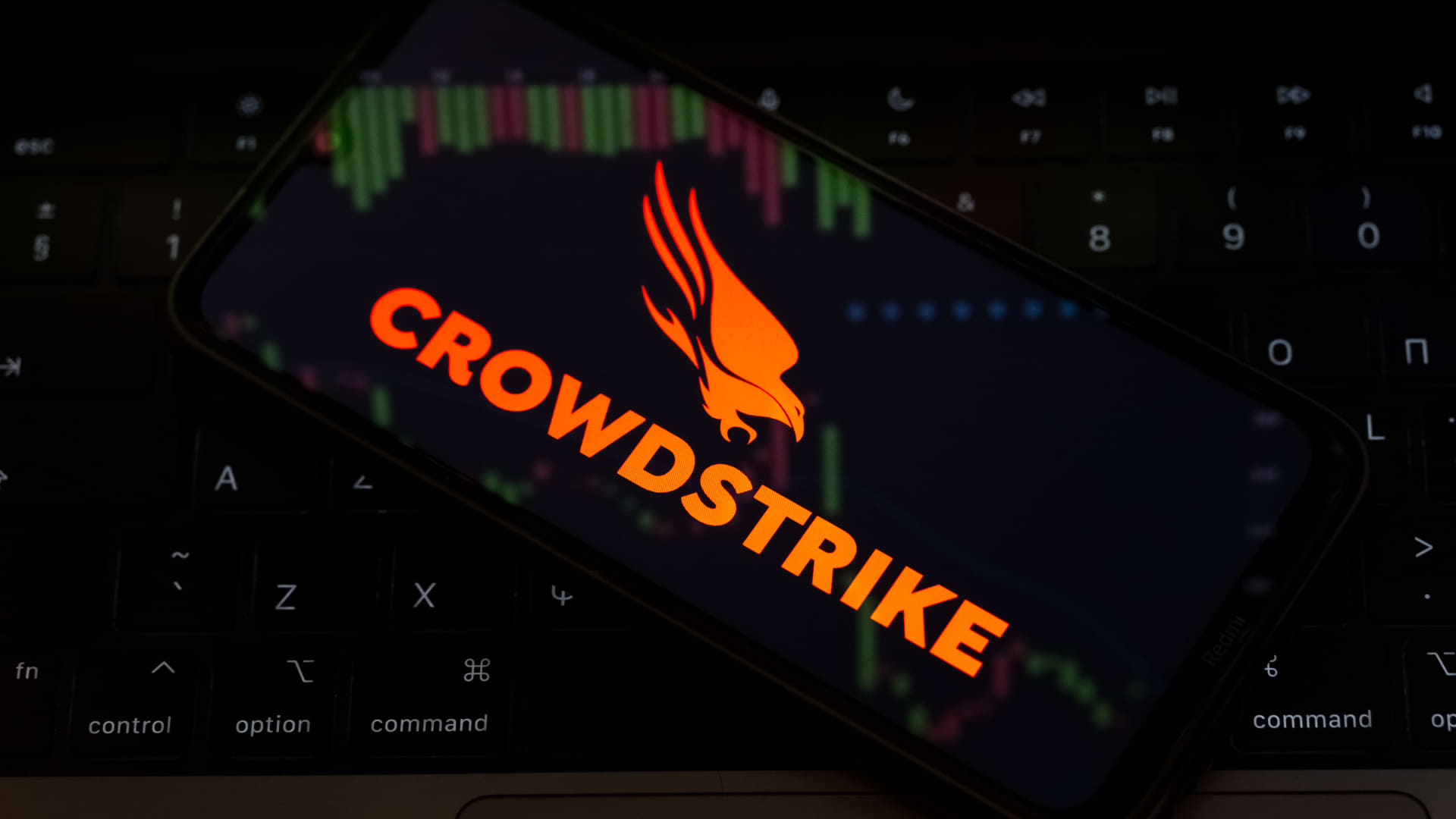 Volstritas įspėja: DI sukels kibernetinę audrą, „CrowdStrike“ ir „Palo Alto“ – tarp laimėtojų