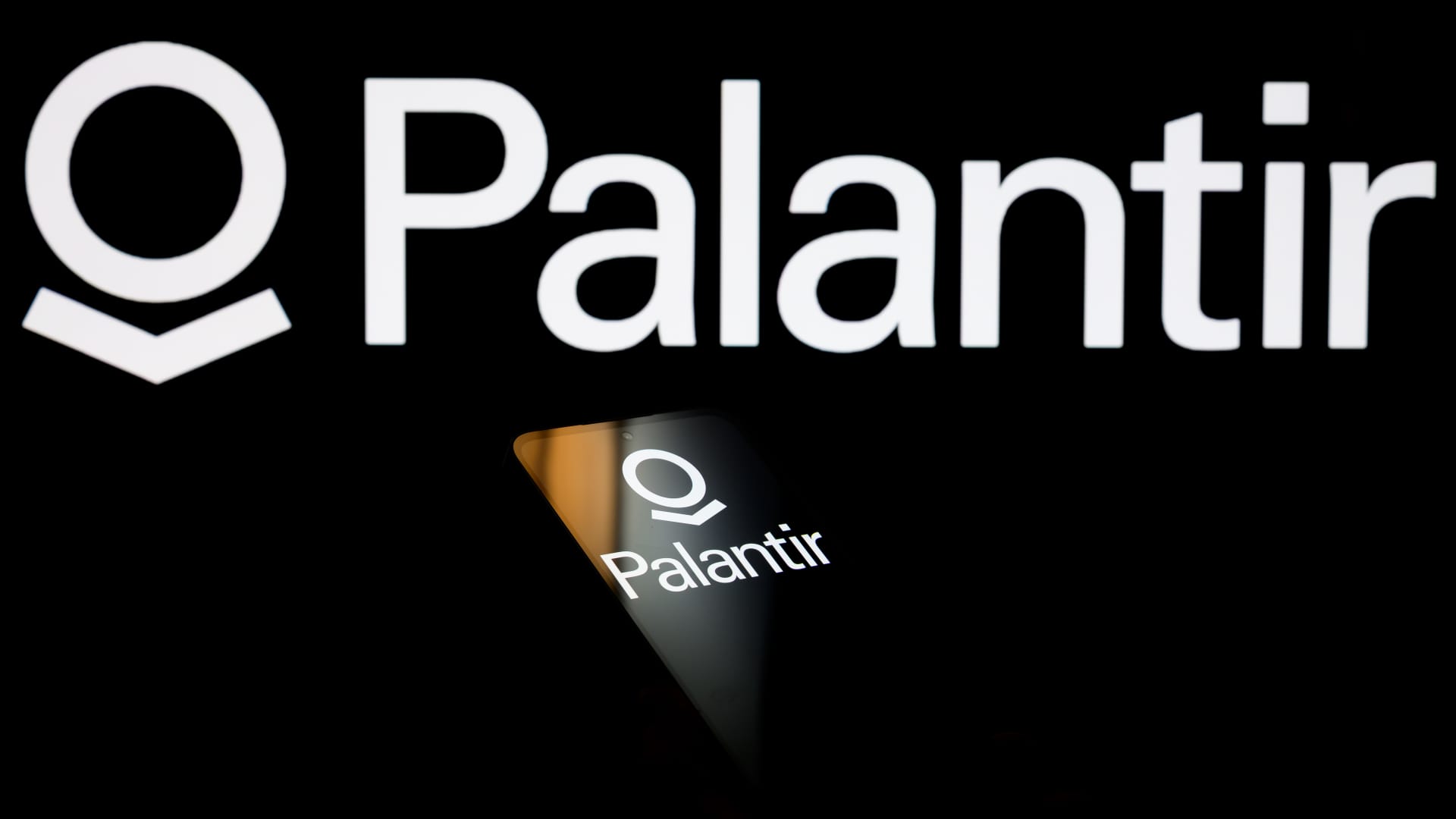 „Palantir“ pasirašė 264 mln. eurų sandorį: taikys DI, kad apsaugotų JAV maisto tiekimą