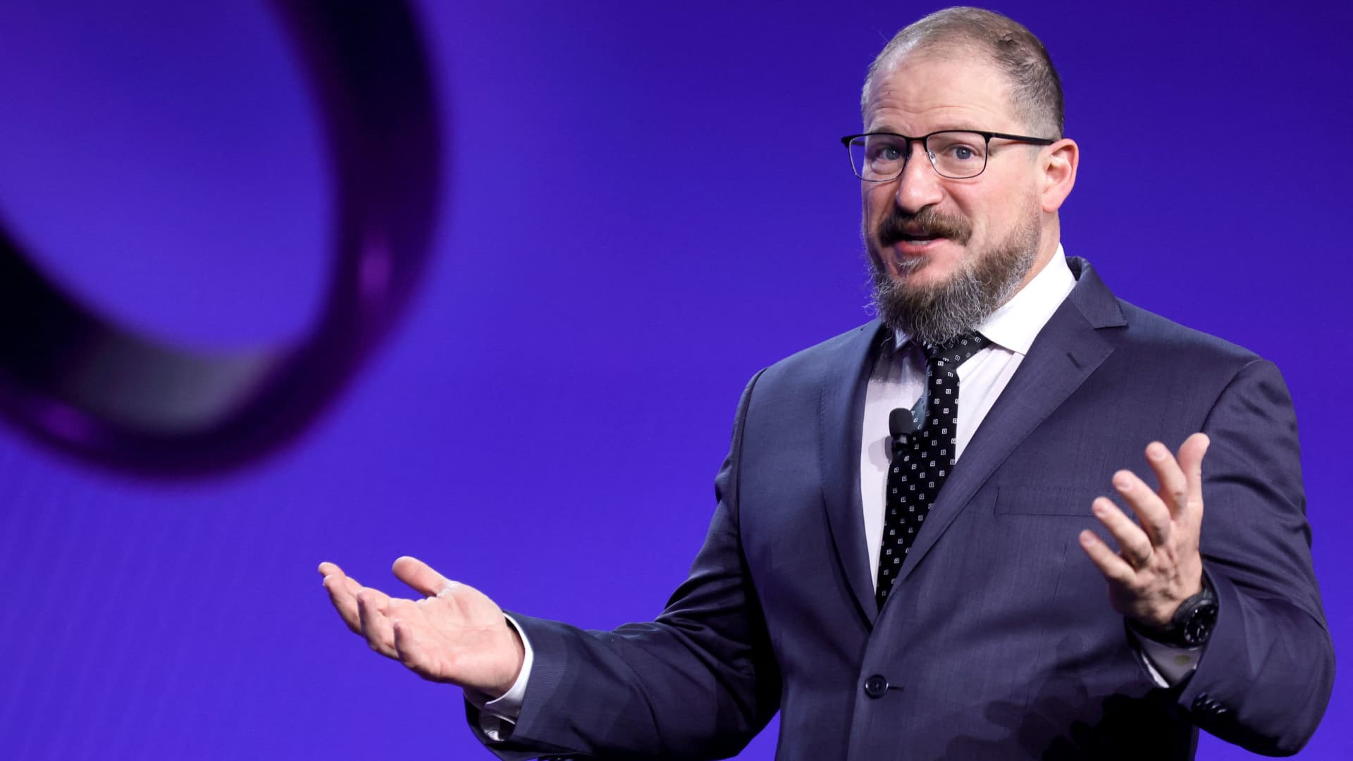 „Qualcomm“ akcijos šovė 16 proc.: vadovas prakalbo apie užsakymus Kinijoje ir milžiną klientą