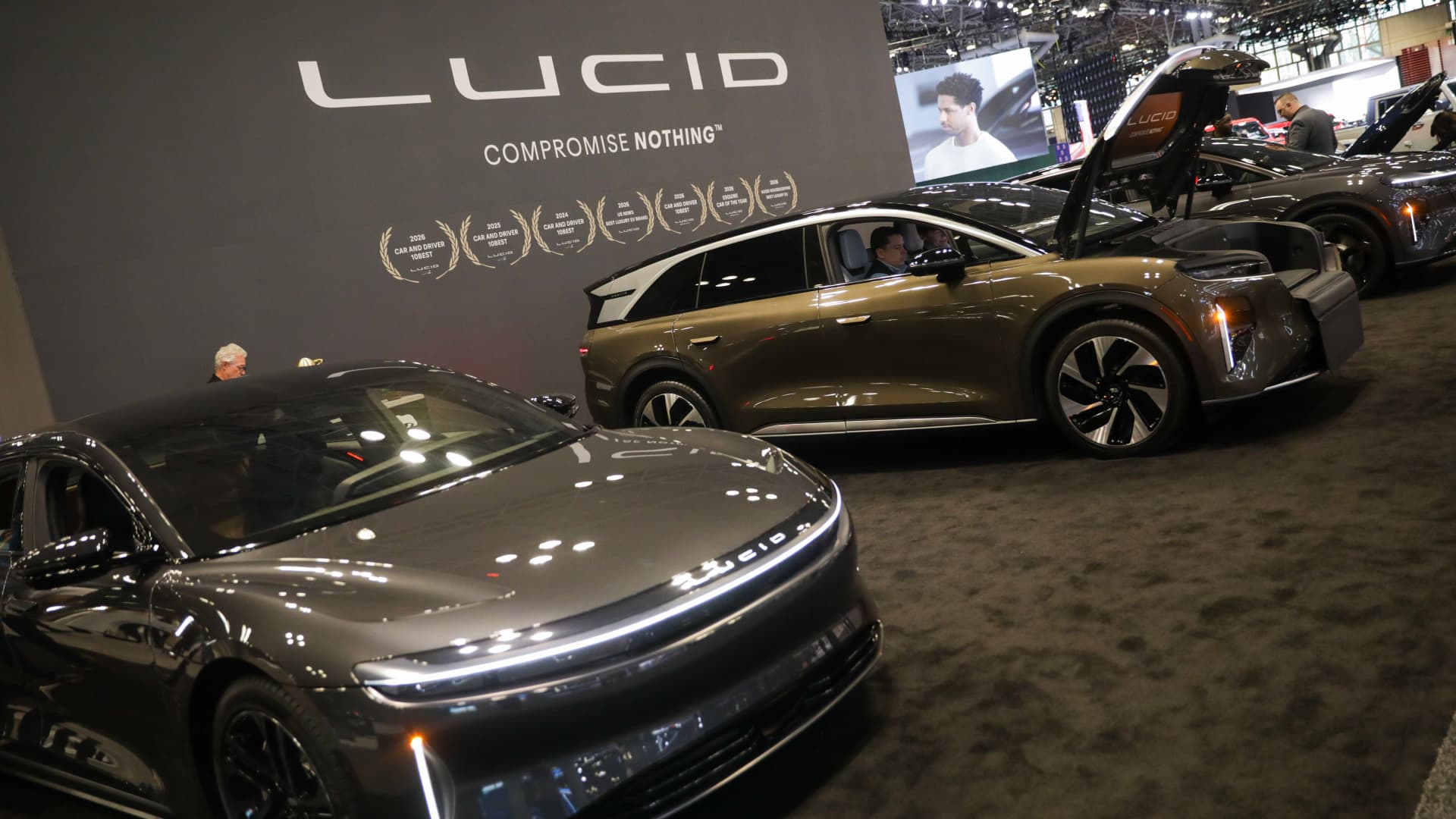 „Lucid“ pasamdė automobilių industrijos naujoką: plečia sandorį su „Uber“ ir pritraukia 690 mln. eurų