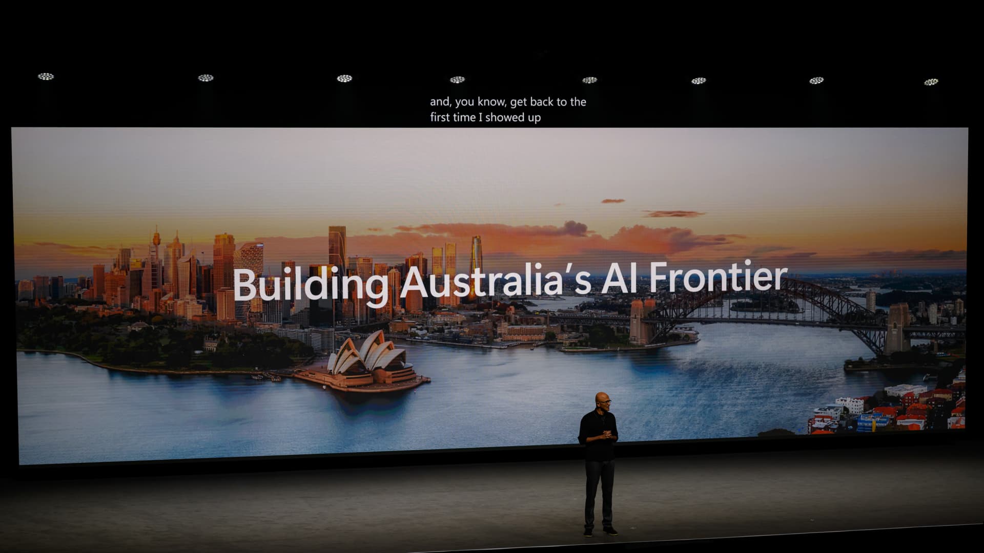 „Microsoft“ meta 18 mlrd. eurų į Australiją: DI šuolis, 3 mln. apmokymų ir saugumo planas