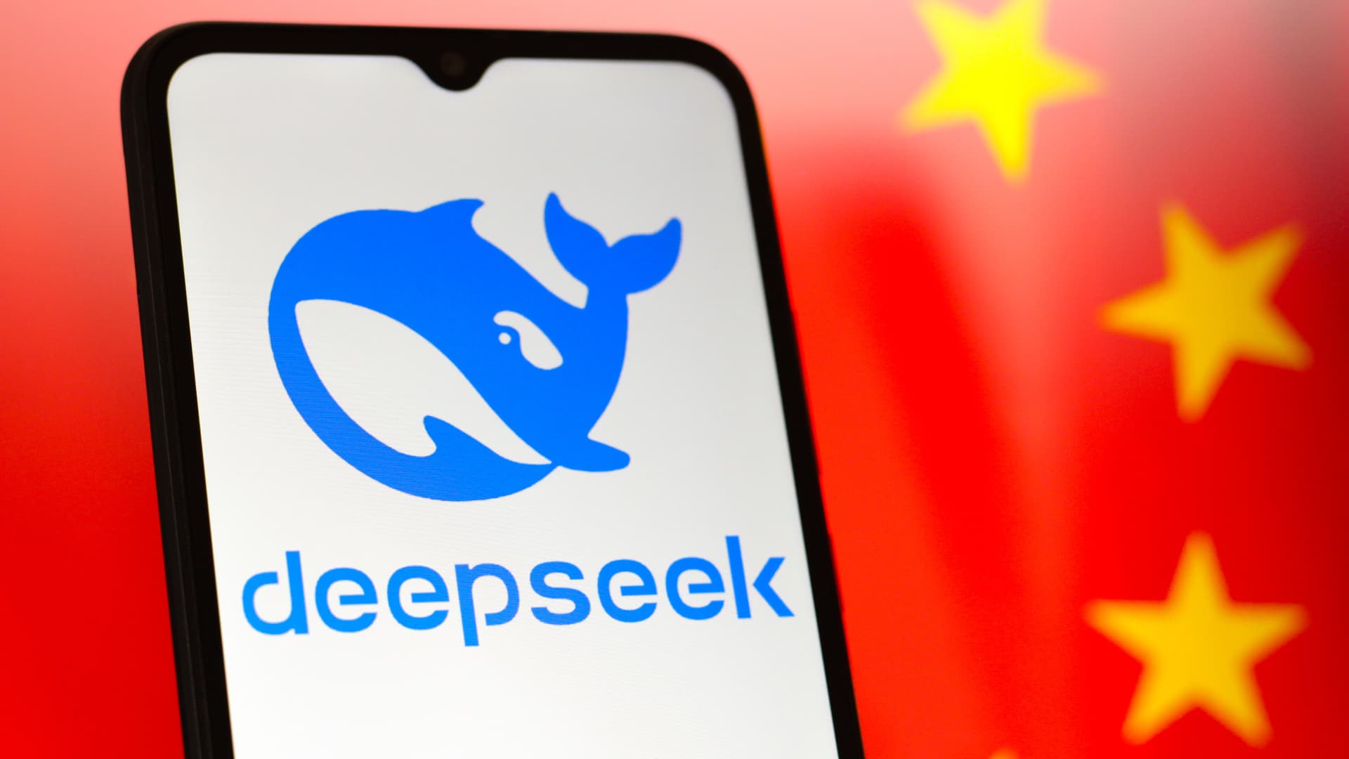 Kinija meta naują iššūkį DI lyderiams: „DeepSeek“ V4 žada pigesnį proveržį