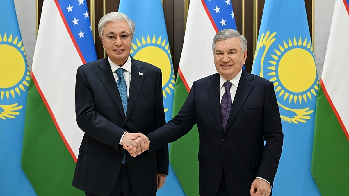 Taškentas ir Astana Bukcharoje stiprina strateginę partnerystę: prekybą taikosi didinti iki 10 mlrd.