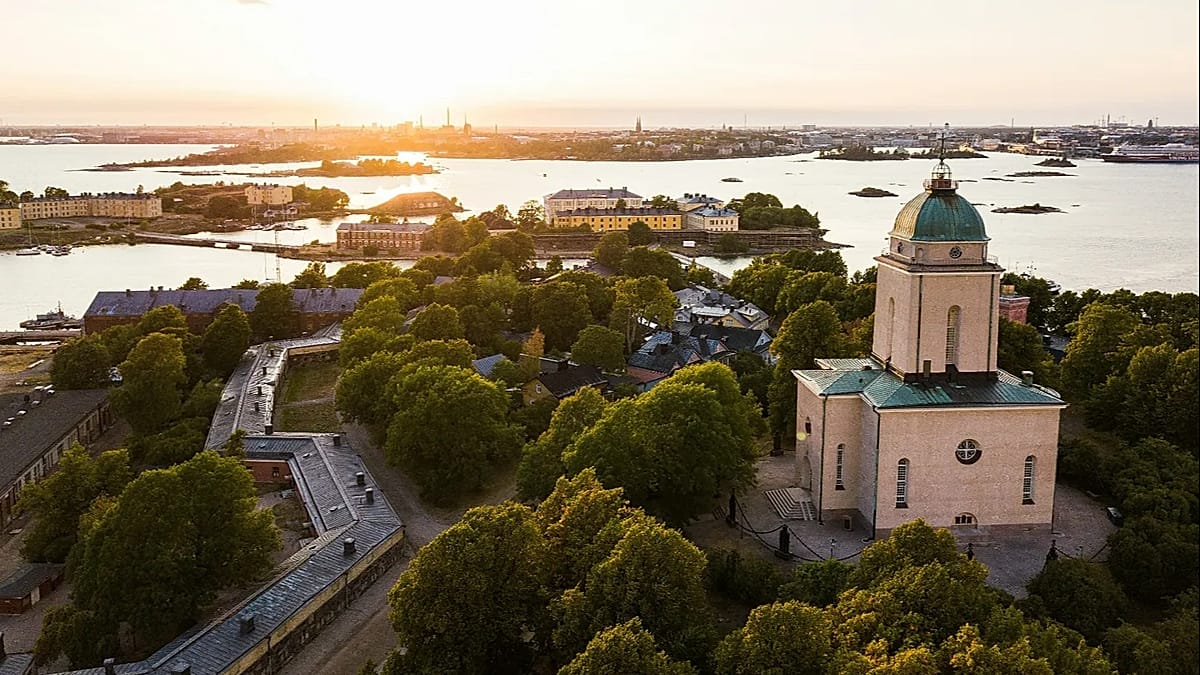 Suomija ir Švedija pagaliau sujungs bėgiai: atsivers viena ilgiausių kelionių traukiniu ES