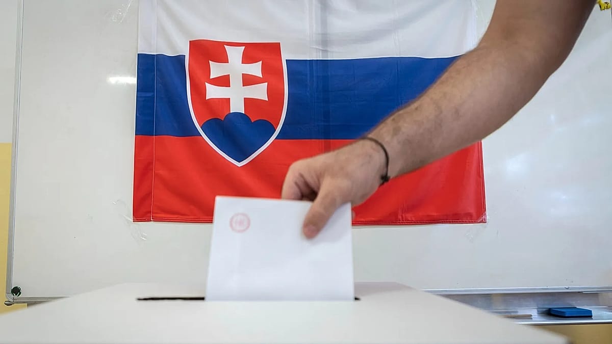 Slovakija rengia referendumą: ar bus nutrauktos Fico ir kitų politikų „amžinos“ išmokos?