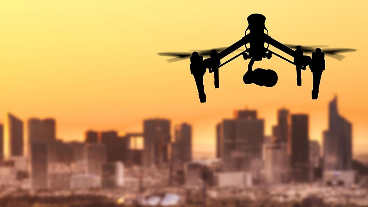 „Thales“ užsakymų šuolis pribloškė rinką: karas su Iranu kelia gynybos apetitą