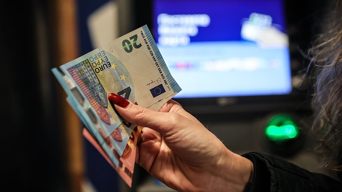 Atlyginimai augo, bet perkamoji galia krito: štai kur Europoje laimėtojai ir pralaimėtojai