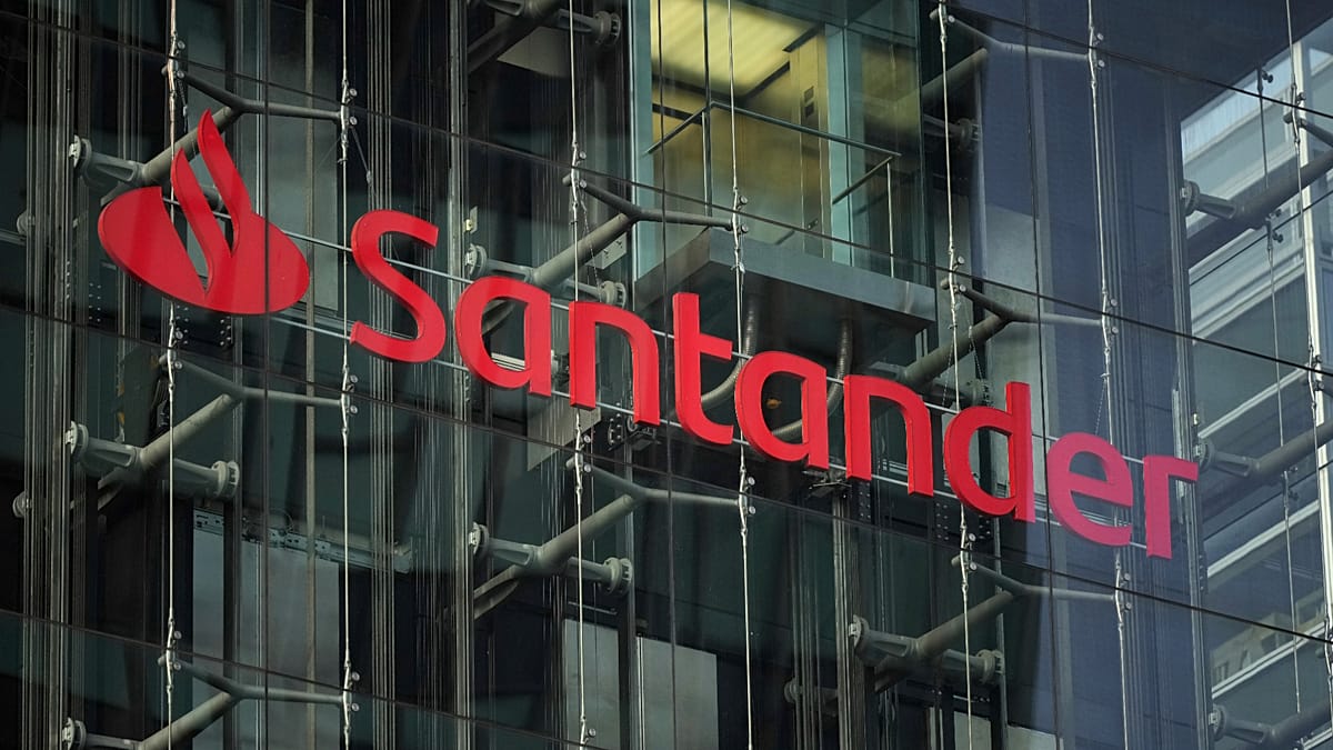 „Deutsche Bank“, „Santander“ ir UBS pelnai šoktelėjo: įtampa Irane supurtė rinkas