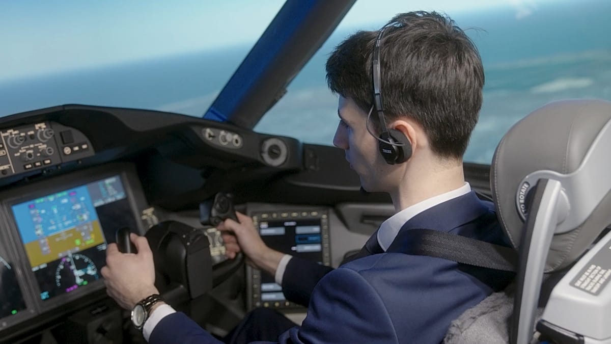 Azerbaidžanas kuria aviacijos centrą: pilotus ir dispečerius rengs namuose pagal pasaulio normas