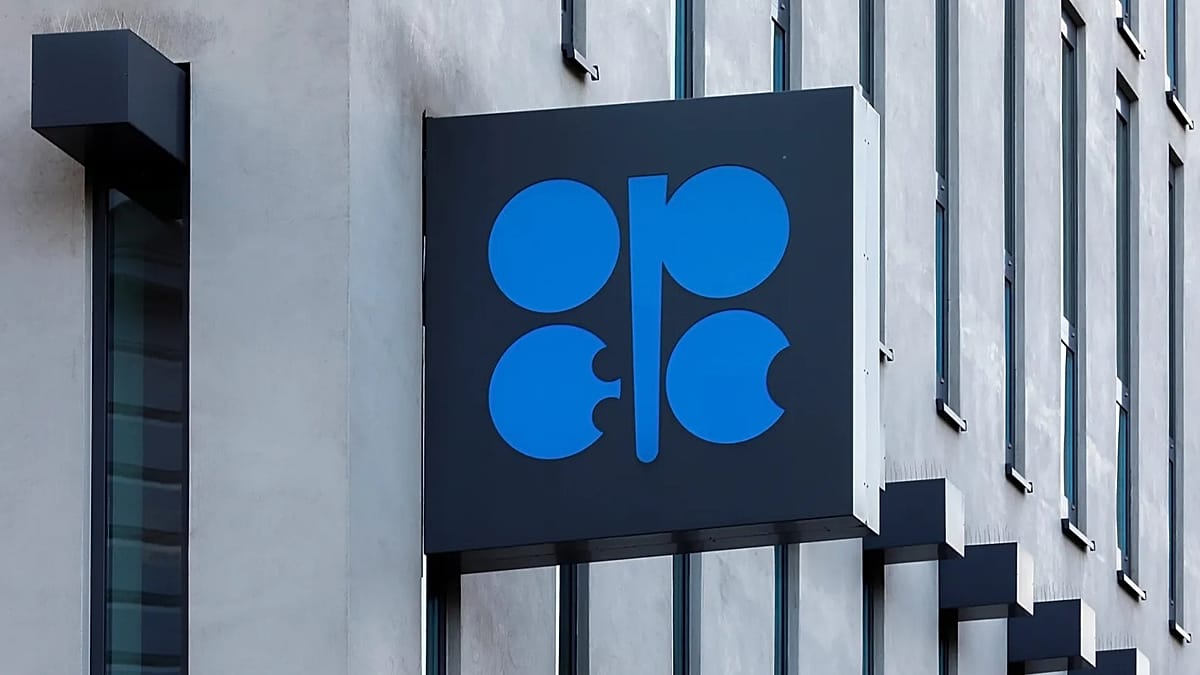 JAE traukiasi iš OPEC: Hormūzo sąsiaurio krizė kaitina rinkas, naftos kainos gali šoktelėti