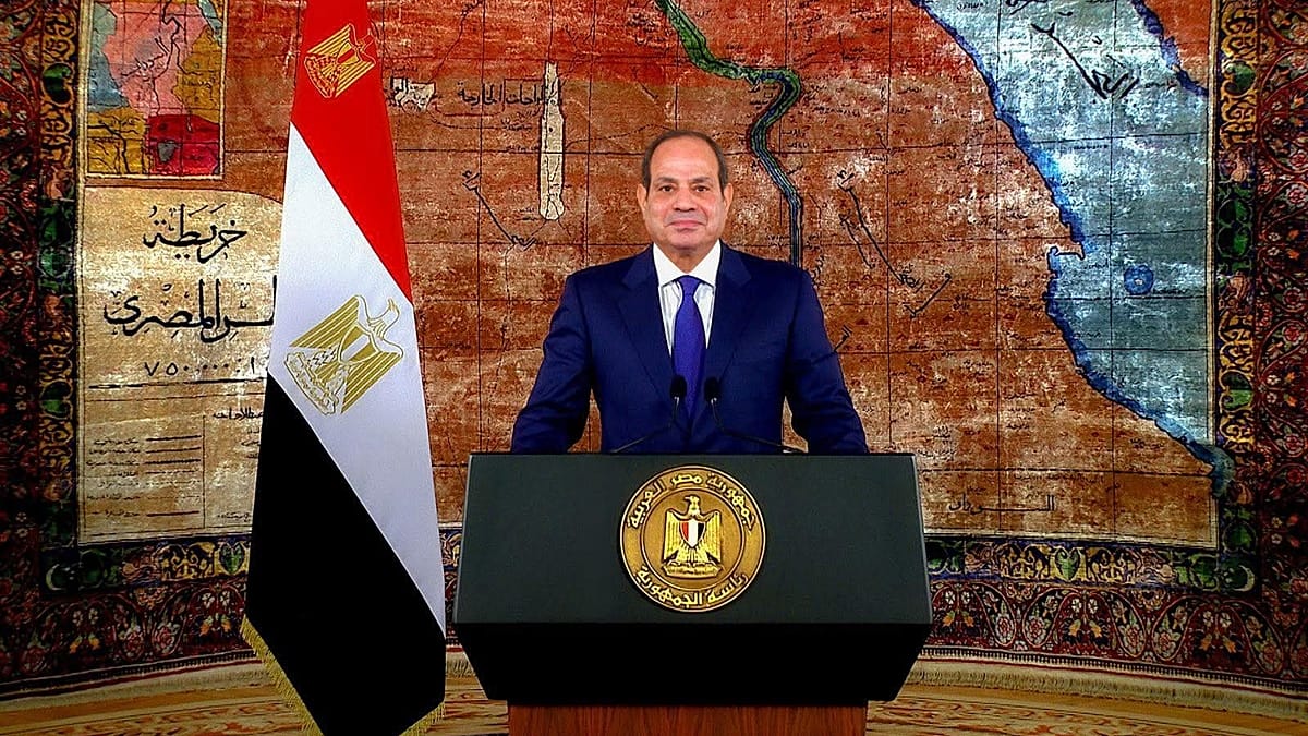 El Sisi įspėja dėl bandymų perbraižyti Artimųjų Rytų žemėlapį: ragina įtraukti Persijos įlanką