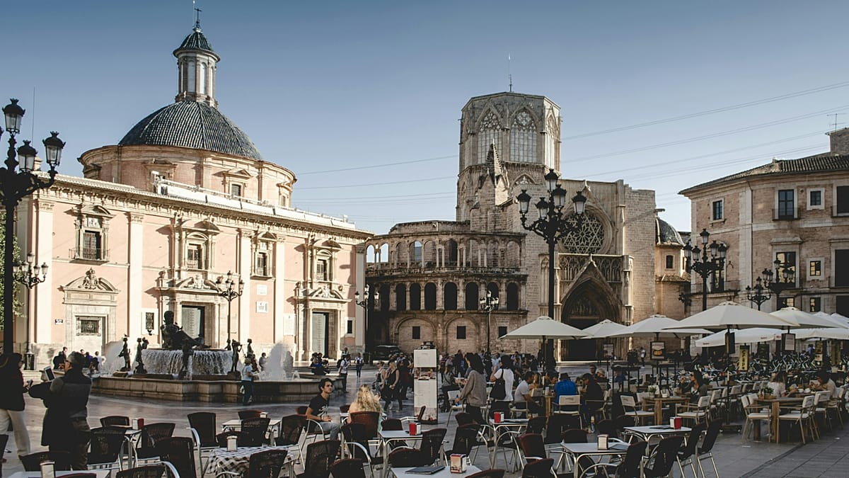 Ispanijoje per karščio bangas gali užsidaryti lauko terasos: ką tai reiškia turistams