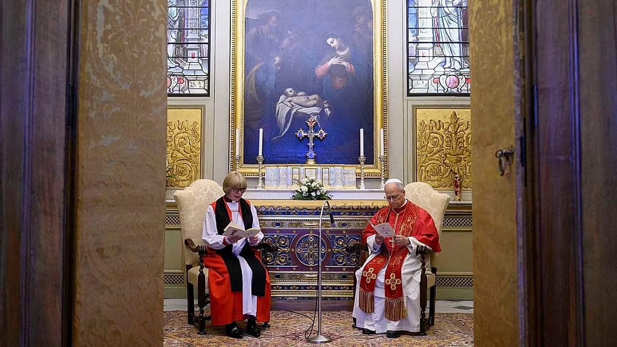 Popiežius Leonas XIV susitiko su Kenterberio arkivyskupė Mullally: ką reiškia istorinis gestas Vatikane