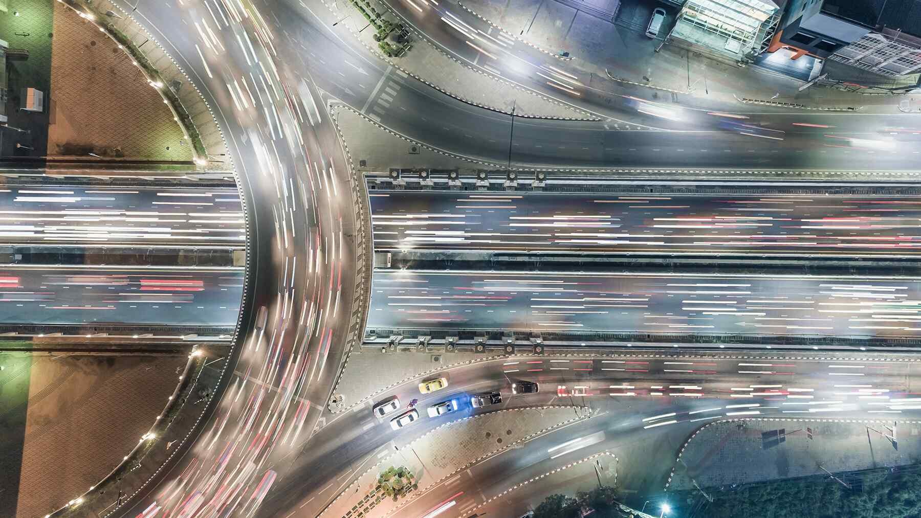 Juta atsisako posūkių signalų žiedinėse sankryžose: panaikinta iki 690 eurų bauda ir aiški data