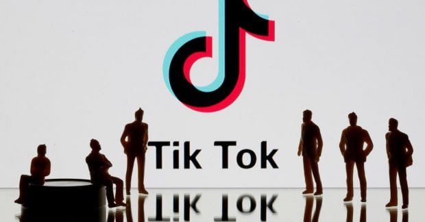 Tyrimas atskleidė: „TikTok“ algoritmai kiša idealizuotus kūnus ir ardo porų pasitikėjimą