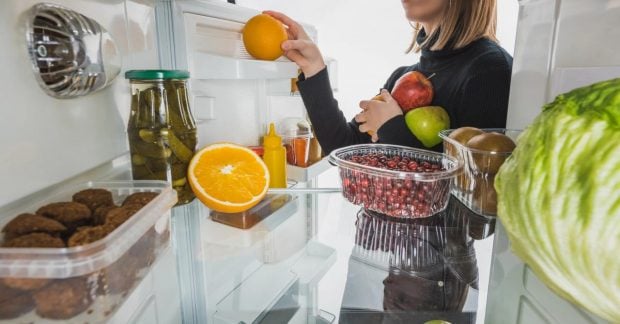 Nedarykite šios klaidos: 7 produktai, kurių negalima laikyti šaldytuvo durelėse