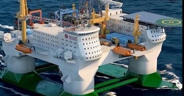 Kinija Šanchajuje stato 78 000 tonų plūduriuojantį tyrimų kompleksą: ką jis galės 10 km gylyje