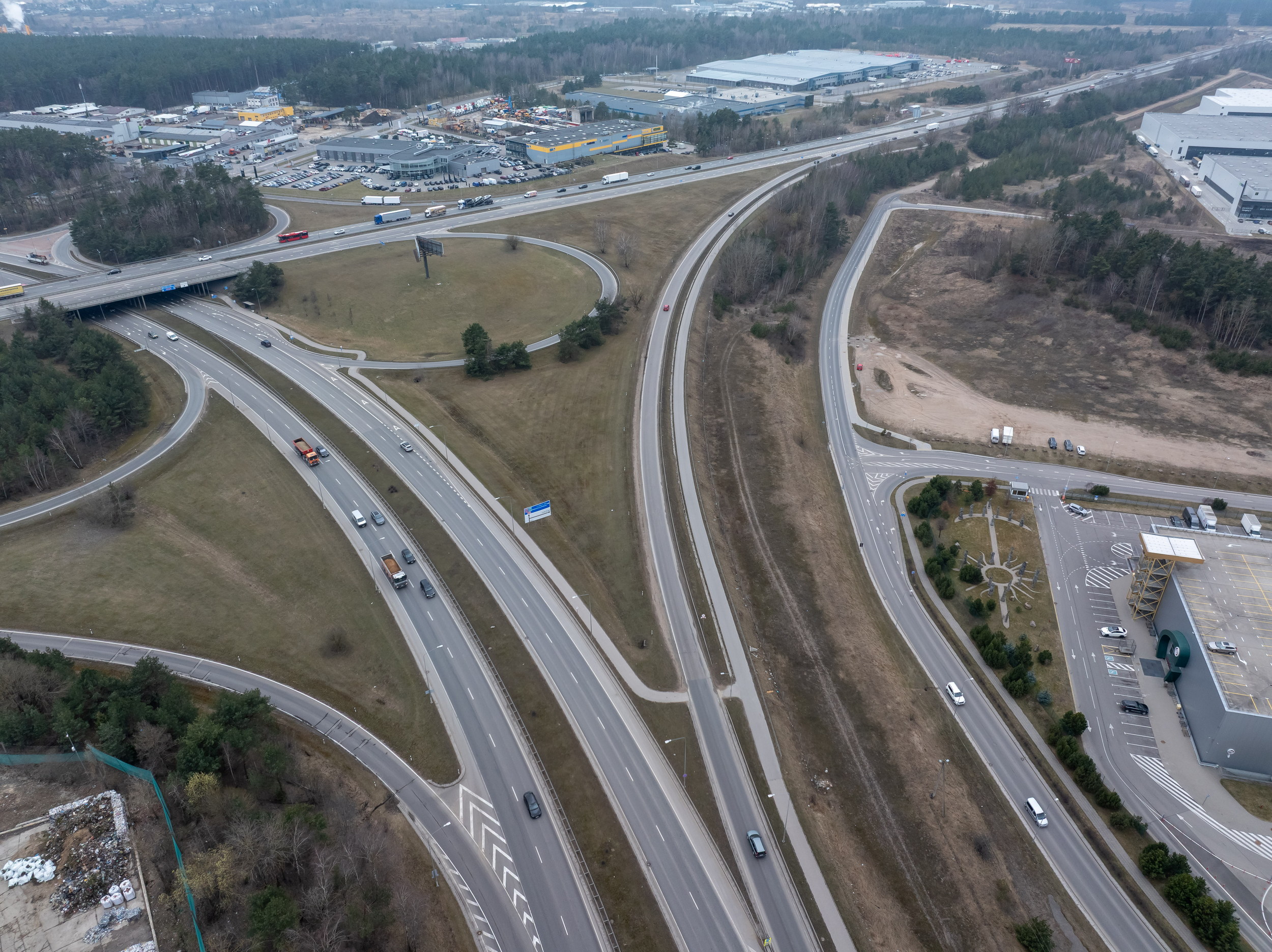 Naktimis uždarys pravažiavimą po Gariūnų viaduku: keisis eismas ir dalies autobusų maršrutai