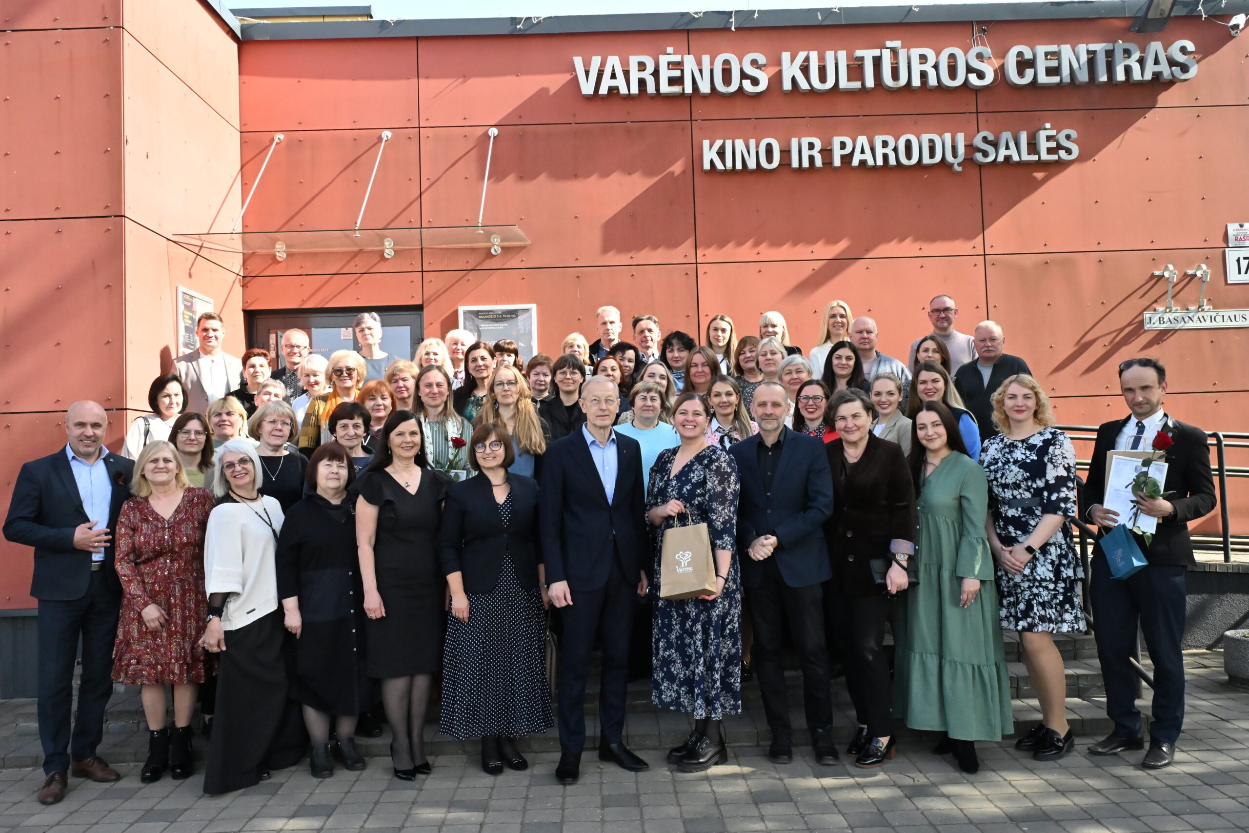 Varėnoje Meno diena virto padėkų lietumi: paskelbti ryškiausi rajono kultūros žmonės