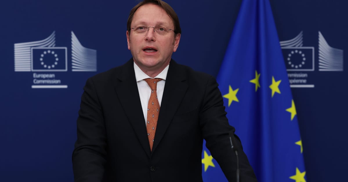 Europarlamentas svarsto papeikimą Várhelyi: griežtas signalas Komisijai, bet postas kol kas saugus
