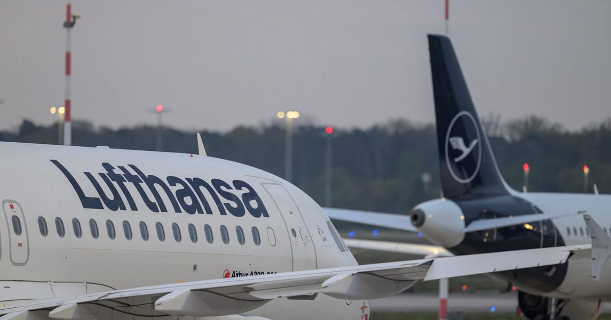 „Lufthansa“ iki spalio atsisako 20 000 nuostolingų skrydžių: siekia sutaupyti 40 000 tonų kuro