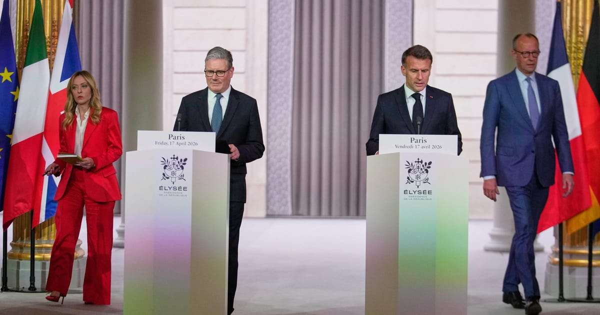 Europa skuba į Hormuzą: Macronas ir Starmeris telkia misiją, Trumpas rėžia likit atokiau