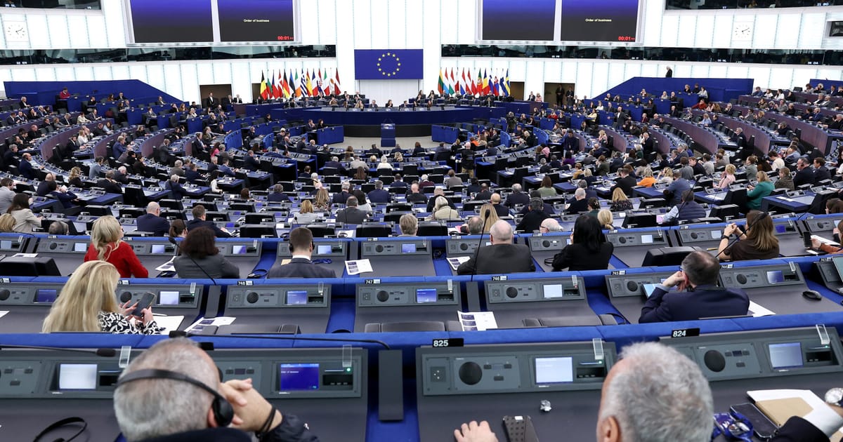 Europarlamente bręsta maištas: dėl energijos kainų siūlo stabdyti keliones į Strasbūrą