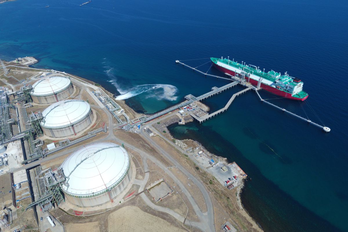 „Bulgargaz“ per Turkiją ieško SGD krovinio vasarai: paskelbtas 1 000 000 MWh konkursas